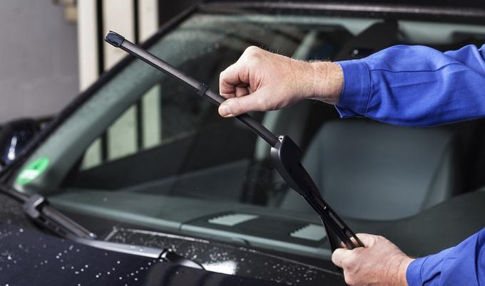 How to Change Windshield Wipers 4 Simple Steps Allstate