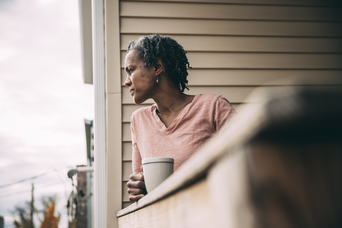 woman drinking coffee