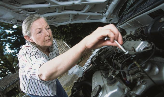 Checking oil deals in car