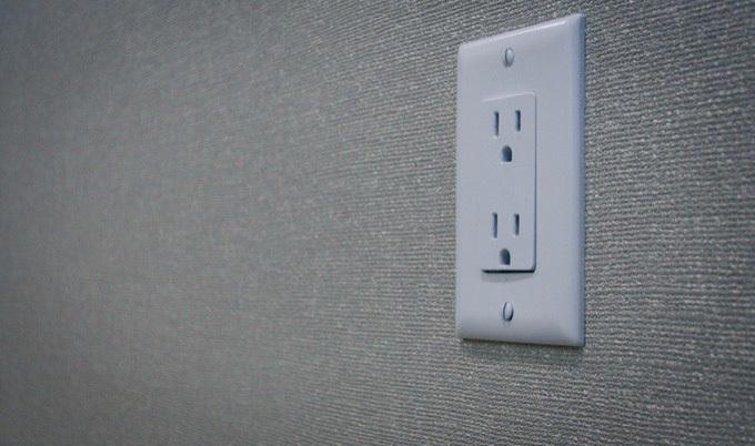 Easy Electrical Outlet Cover Tip to Fix Mismatched Electrical